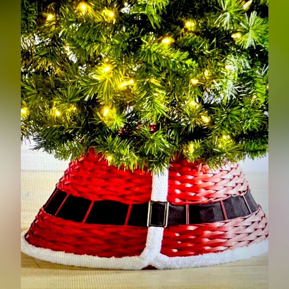 Pier 1 Wicker Santa Belt Christmas Tree Collar - Retail $129